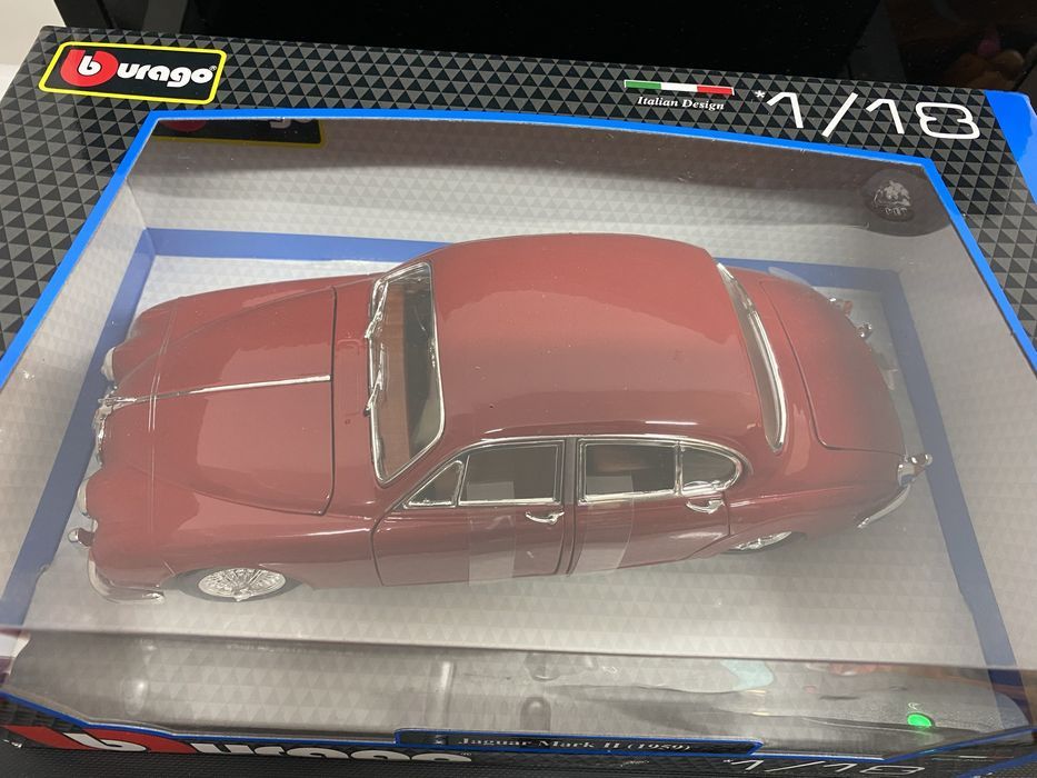 Bburago JAGUAR MARK II an 1959 machetă auto scara 1:18 full open