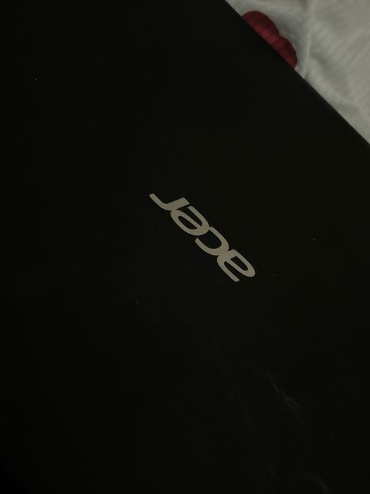 Ноутбук сатамын,Acer жұмыс жасап тұр