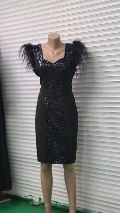 Rochie cu paiete si pene naturale