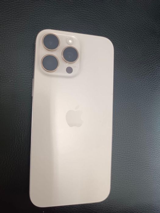 На продаже срочно айфон 16 Pro Max новый