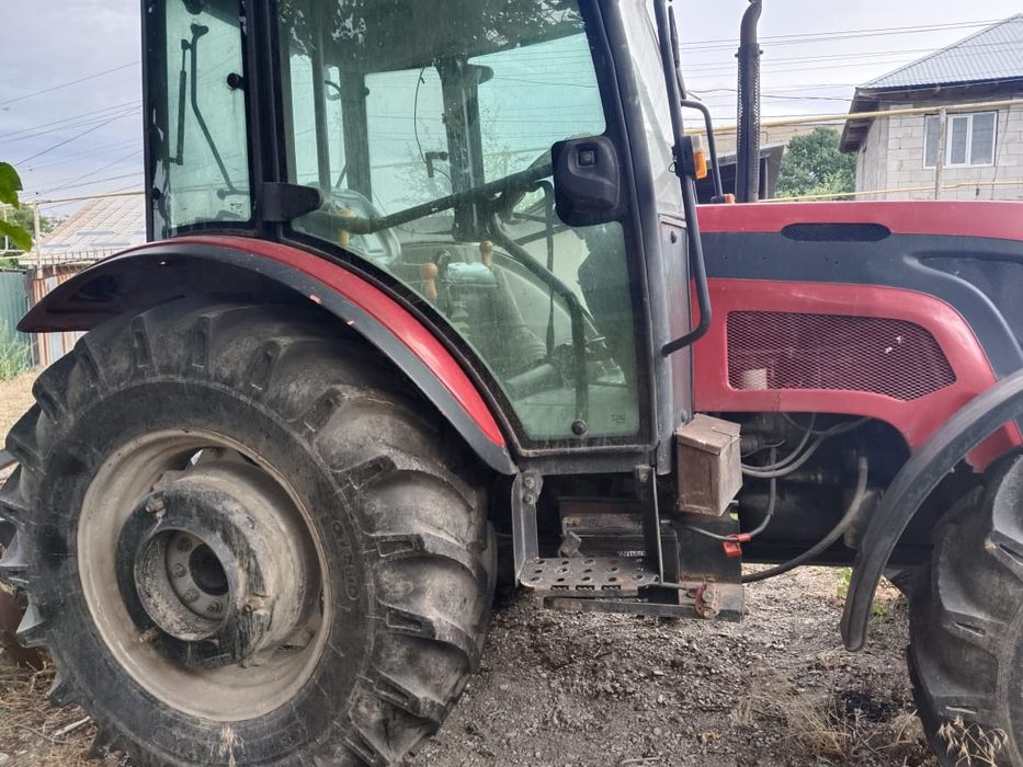 продам трактор Тумосан