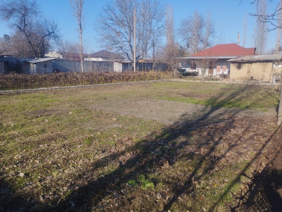 Участка сотилади