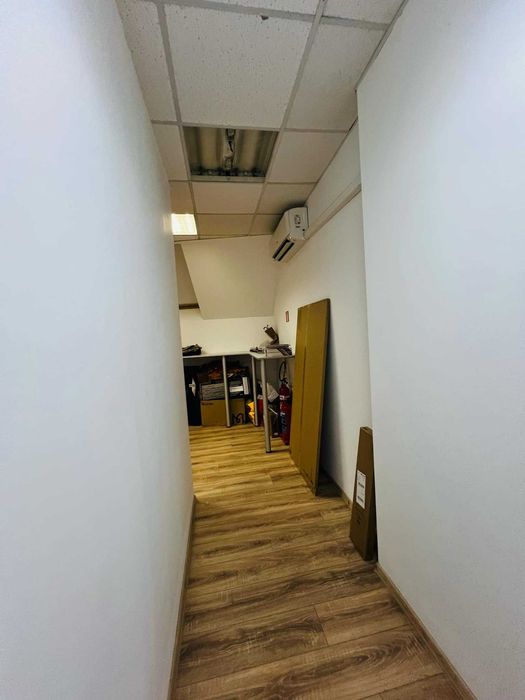 Дава се под наем Офис в София, Зона Б-18 - 230 кв.м за 1500 € - Снимка #13