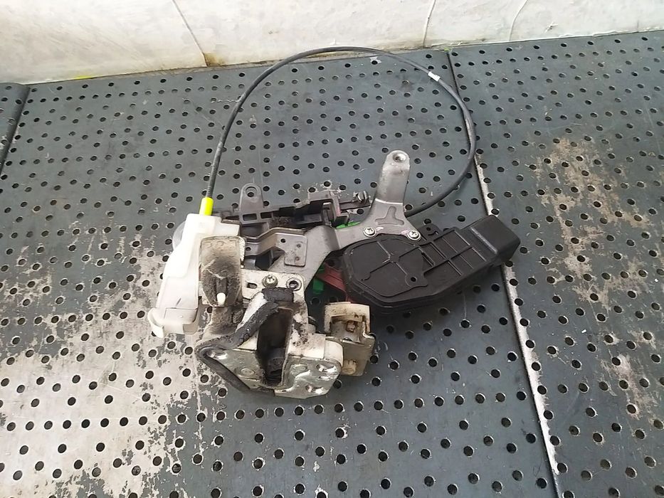 Broasca usa cu maner interior stanga spate peugeot 107