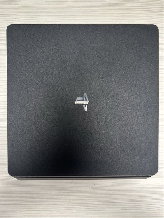PS4 Slim 1TB SSD Samsung + 2 Controllere + 2 jocuri -Stare Foarte Bună