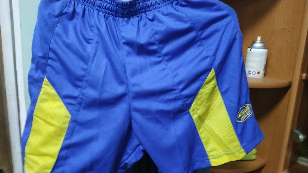Продам футбольную форму