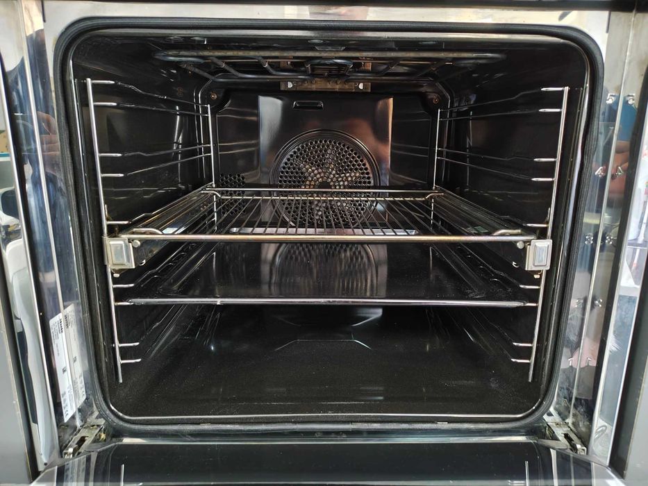 Фурна за вграждане Miele-Миеле PYROLYSIS-Пиролиза Miele H 5240 BP