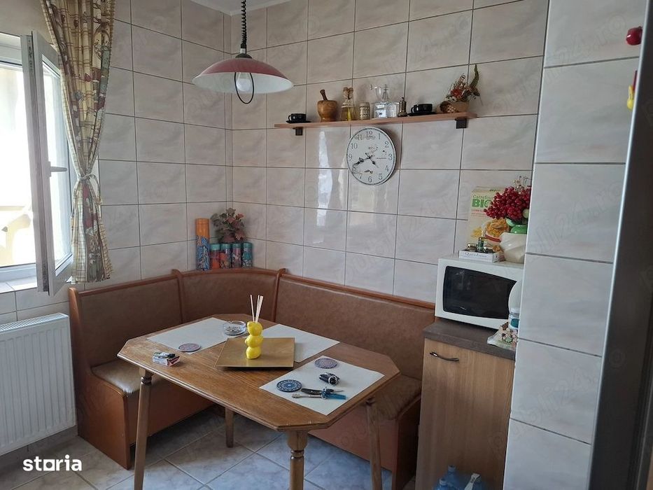 Apartament 3 camere Nerva Traian