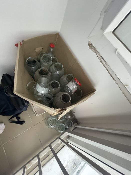 Отдам стеклянные банки бесплатно