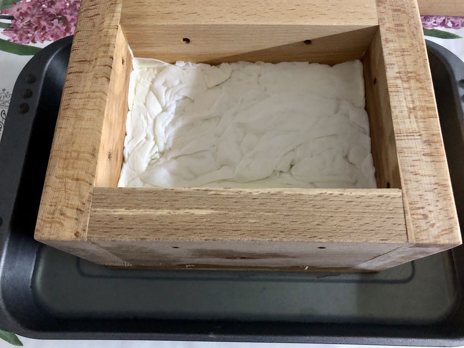 Преса ,калъп за сирене