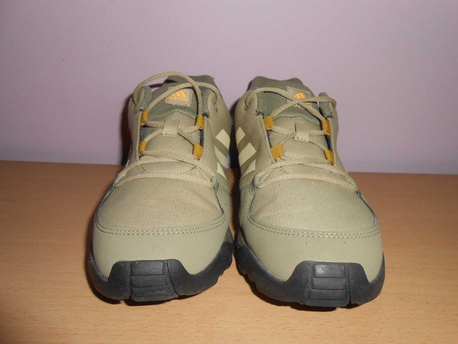 Дамски маратонки Adidas Traxion