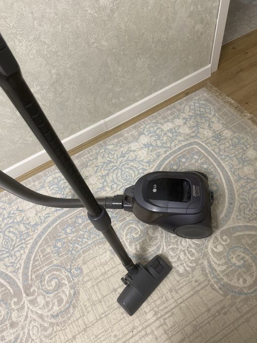 Пылесос LG 2000w