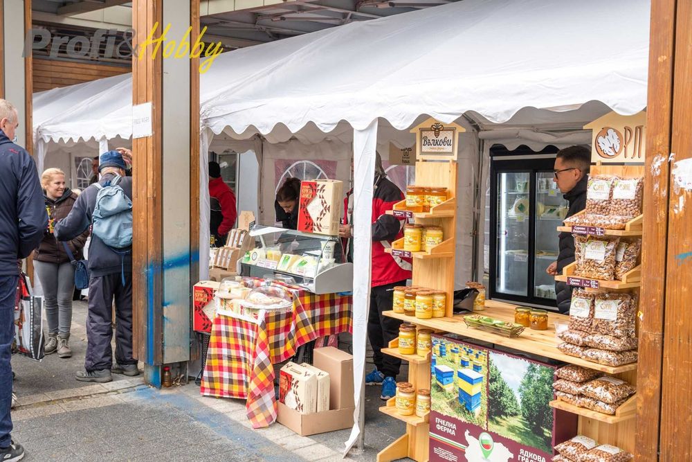 Професионални шатри за пазари, изложения и събития