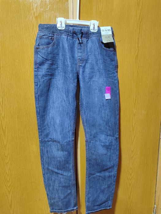 Джинсы для подростков