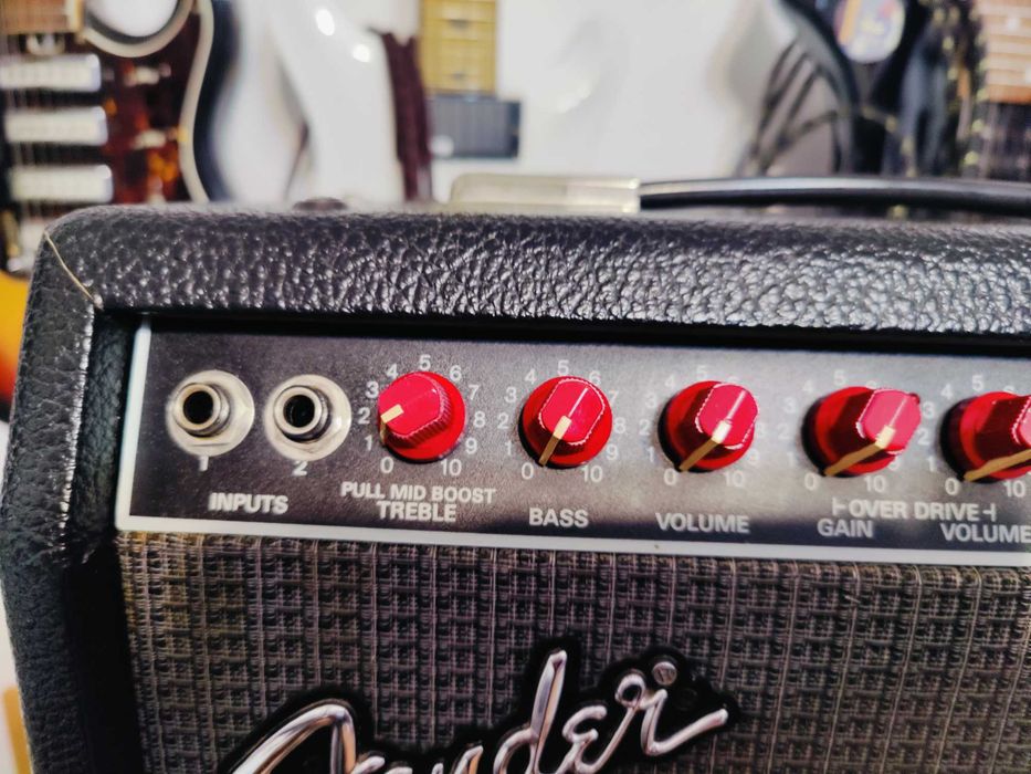 Amplificator chitara FENDER Champ 12 red qnobs, full lampi