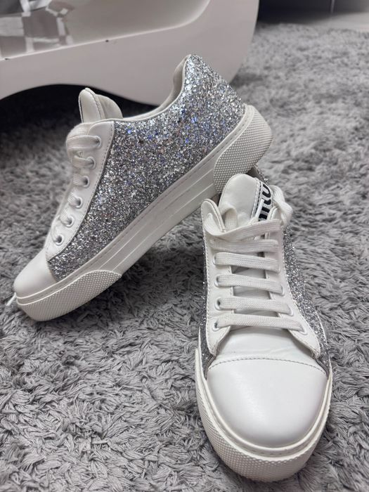 Chloé Sonnie low-top sneakers in a "Maple Pink"