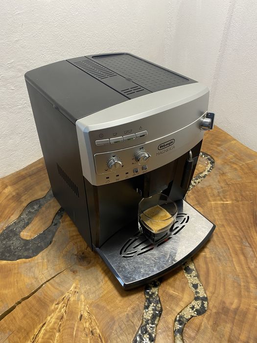 Expresor /espressor cafea delonghi magnifica