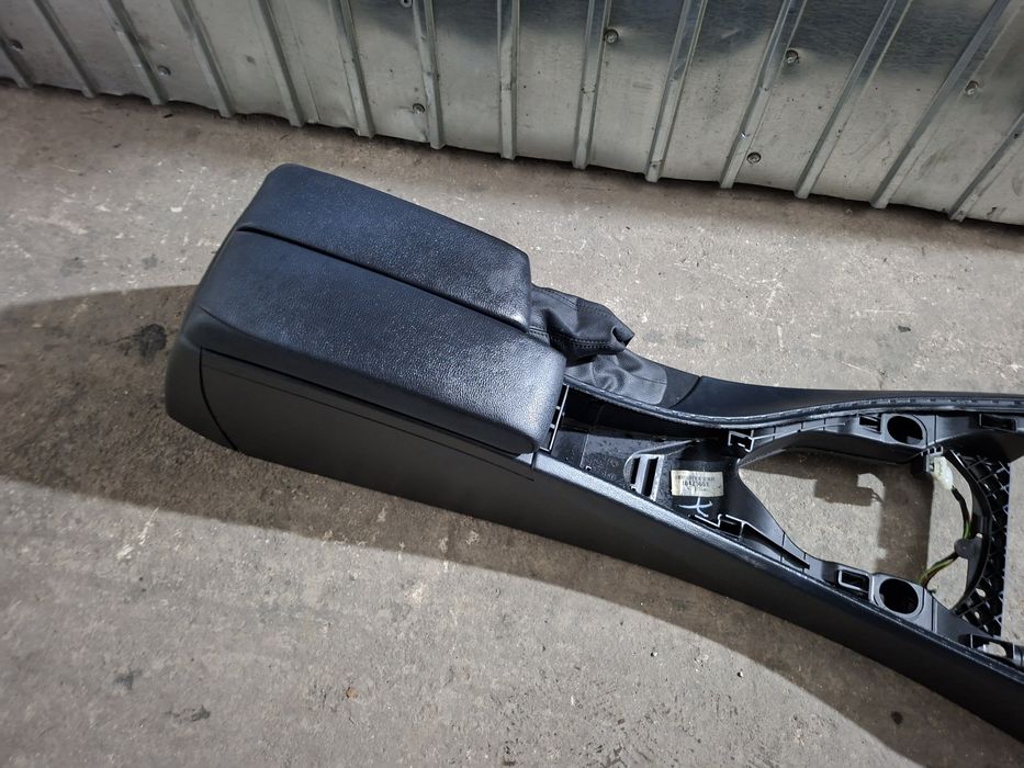 Cotiera consola centrala dubla rabatabila BMW E90 E91 E92 E93