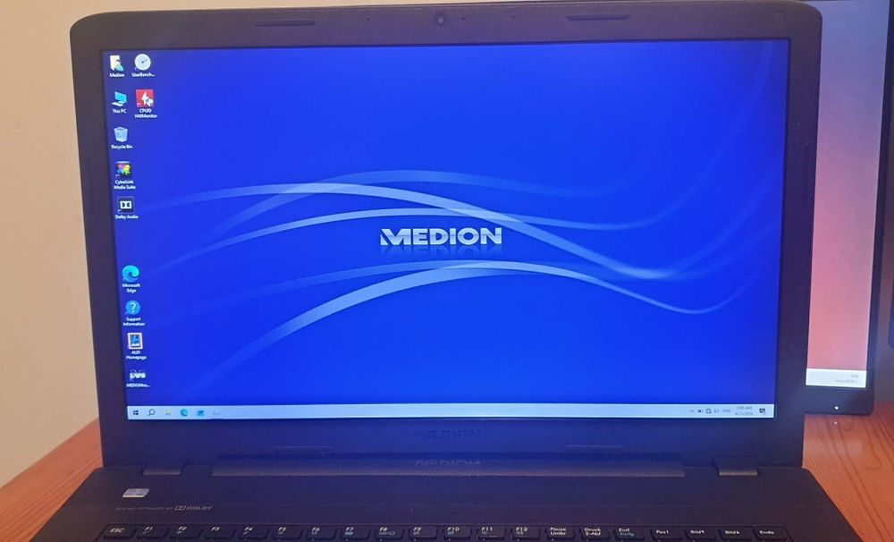 Лаптоп Медион / Medion