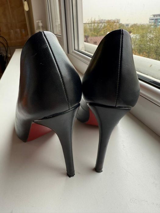 Туфли классические шикарные