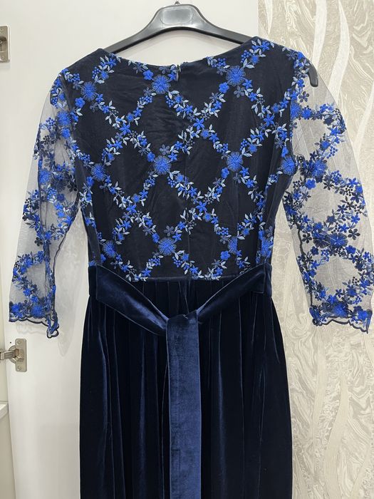 Платье длинное вечерное