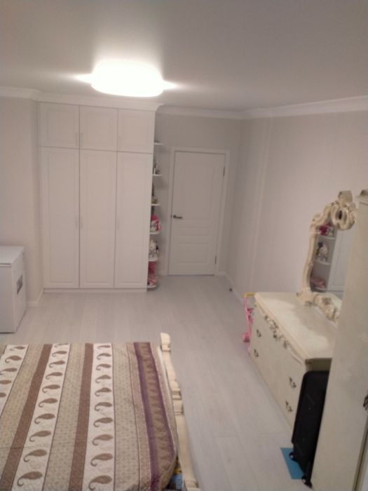 Продам спальный гарнитур