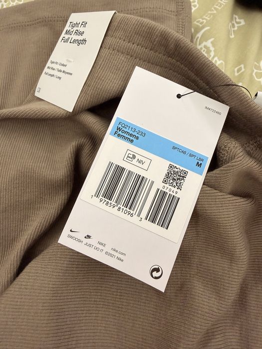 Оригинален  Nike чисто нов с етикет