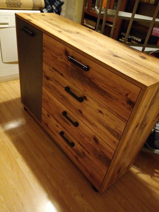 Comoda impecabilă, ca nouă