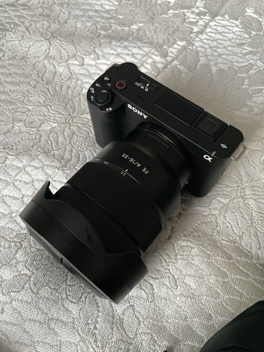 Продам Sony ZV-E 1 с полным комплектом