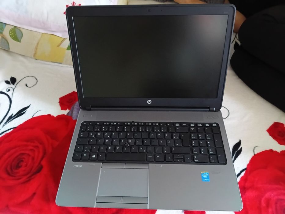 Vand laptop hp ieste ok