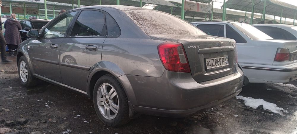 Продаётся  Ласетти 1.6