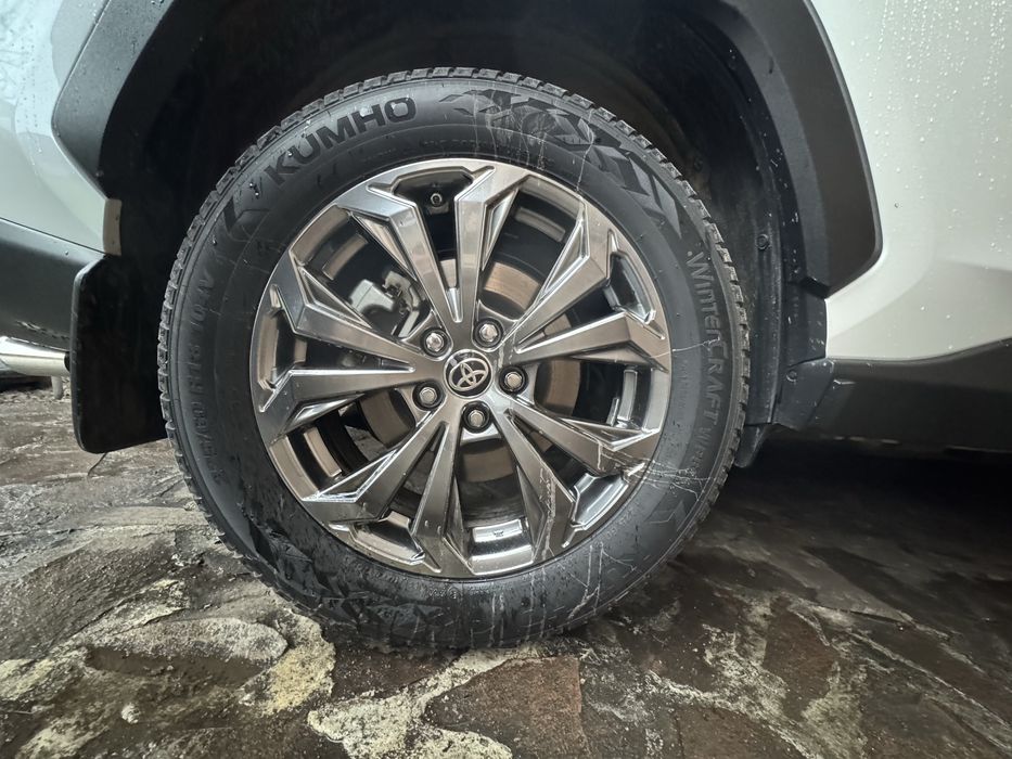 Cauciucuri 225 60 18 Iarna Humko