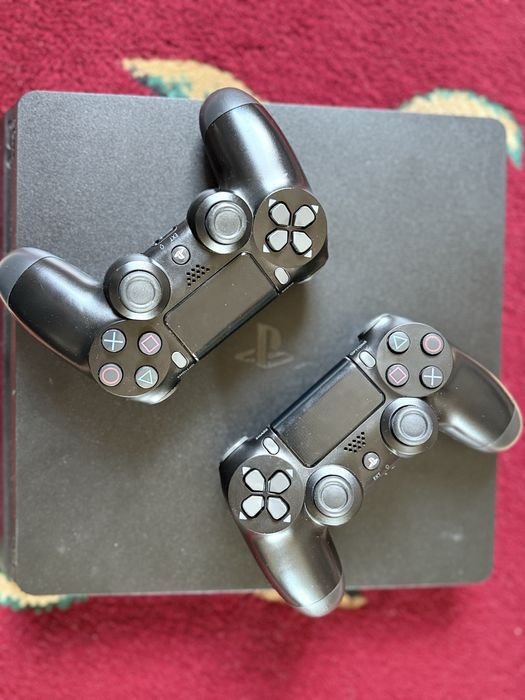 Продам Playstation 4