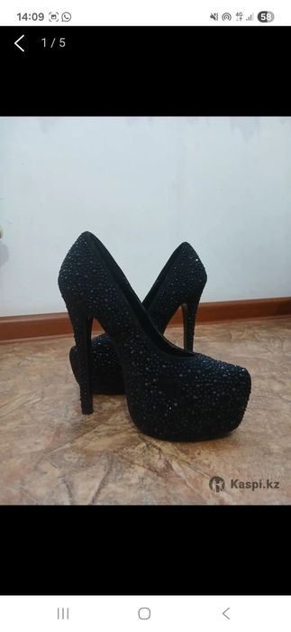 Продам вечерний туфли 33 размер малютка