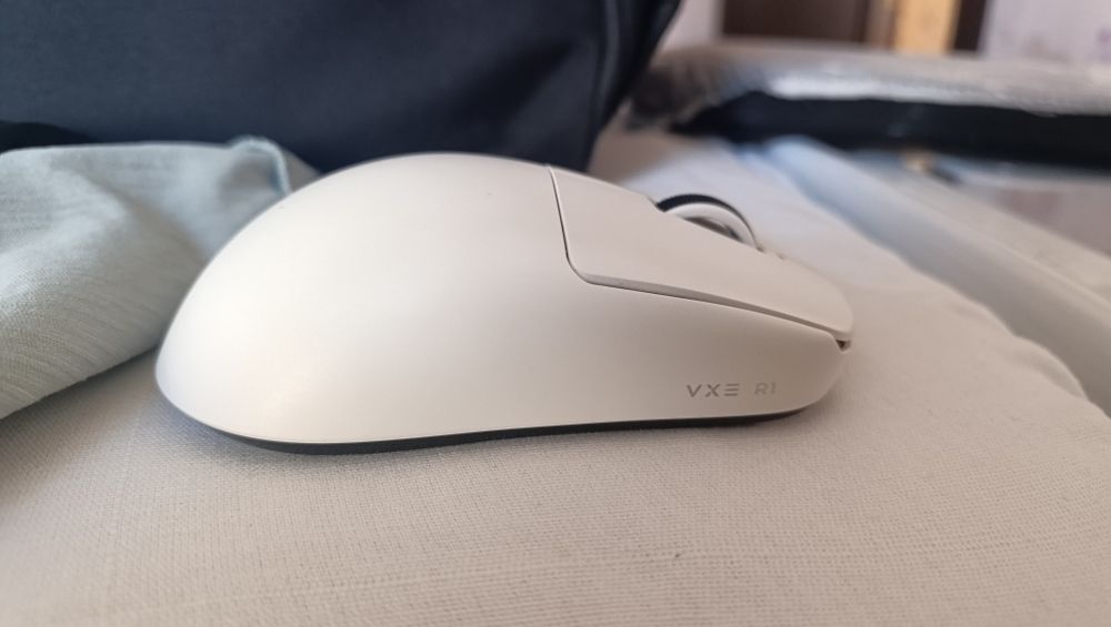 Vxe r1 se + белый мышка игровой