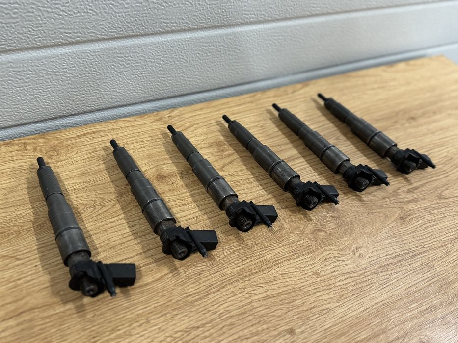 Продавам комплект 6 броя пиезо дюзи bmw за двигатели 3д м57 231к.с