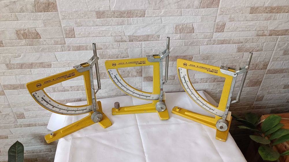 Три броя кантари - тип пощенскки - Завод М.Ломоносов - Плевен