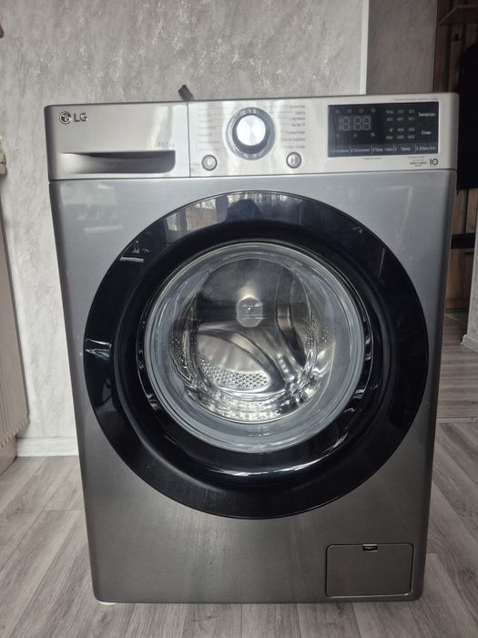 Продам стиральную машину LG