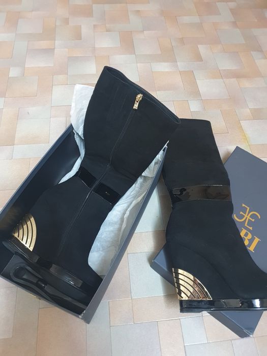 Натуральная замша,евро. 39 р.