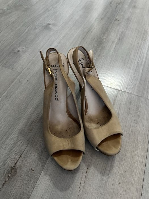 Босоножки.             .