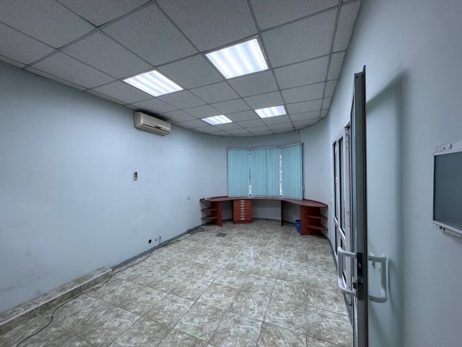 Нежилое помещение Юнусабад 2 квартал. Напротив Шахсарой 51 кв.м.