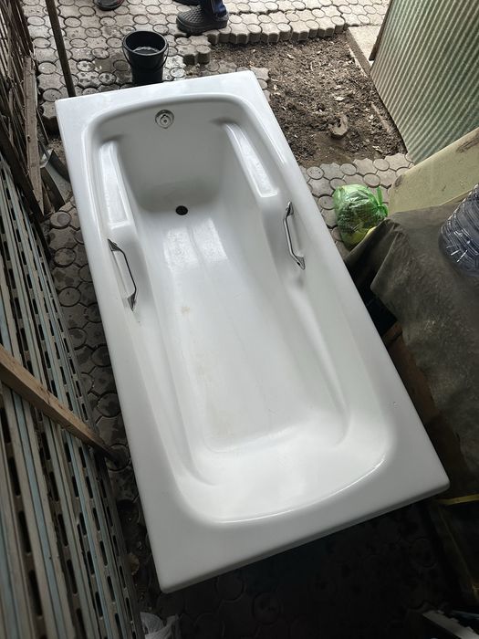 Vanna chugun ideal srochniy