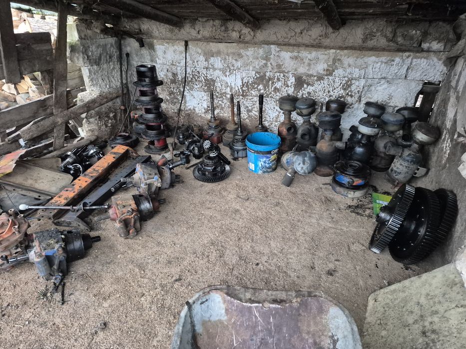 Vând piese tractor u 650