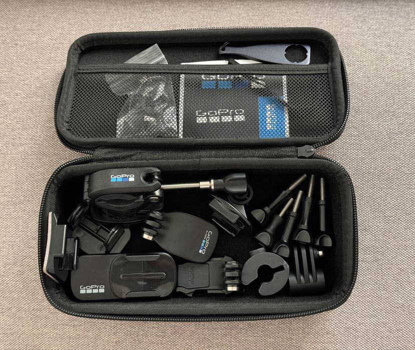 GoPro HERO10 Black + kit complet de accesorii originale