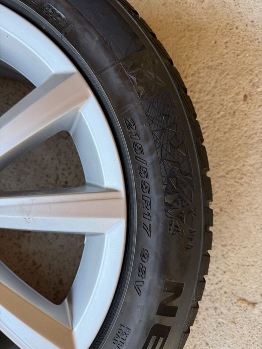 Леки джанти с зимни гуми за VW Passat b8 17