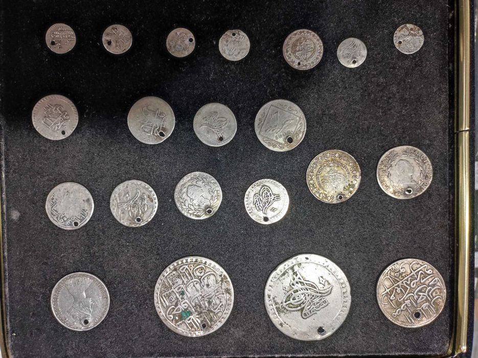 Сребърни монети 24. броя