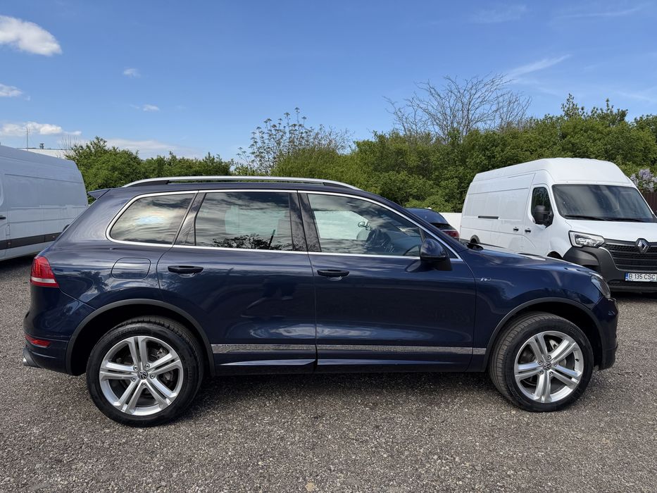 VW Touareg 3.0tdi  245 cp