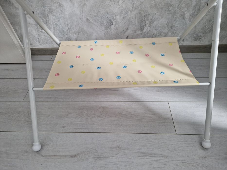 Masă de înfășat cu cădiţă 2 in 1