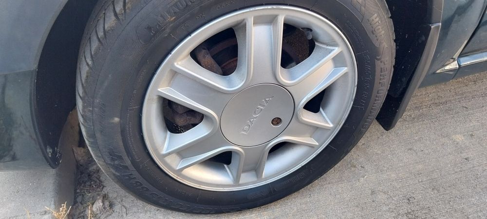 Vând  4  Genții de magneziu de Dacia logan originale