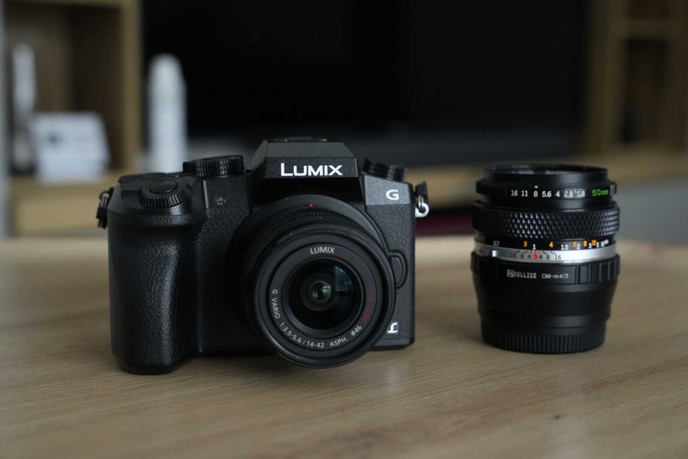 Panasonic Lumix G7 + 14-42mm F3.5-5.6 II + Olympus 50mm[4 acumulatori]